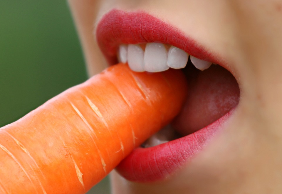 Benefits of eating carrots for humans